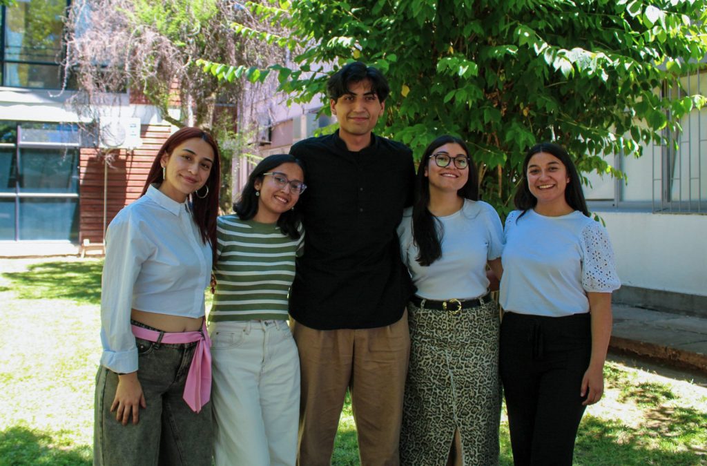 Ex Monitores STEM destacan en ExpoCiencias Chile 2025